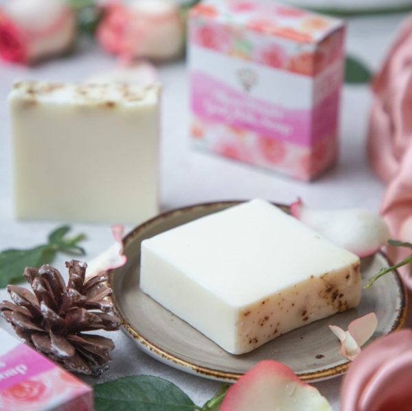 ROSE PETALS GOAT MILK SOAP - MADE WITH NATURAL HERBS, BUTTERS AND COLD PRESSED OILS